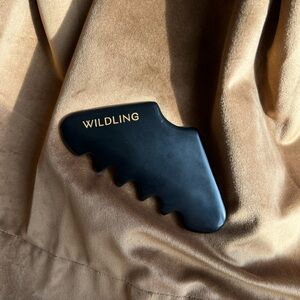 Wildling Empress Scalp Stimulating Gua Sha Tool